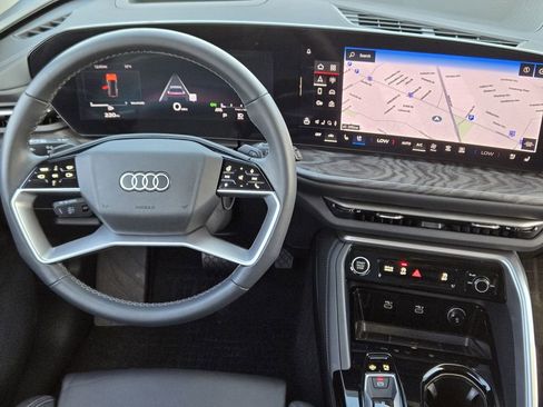 Certified 2025 Audi Q5 Premium Plus w/ Premium Plus image 33