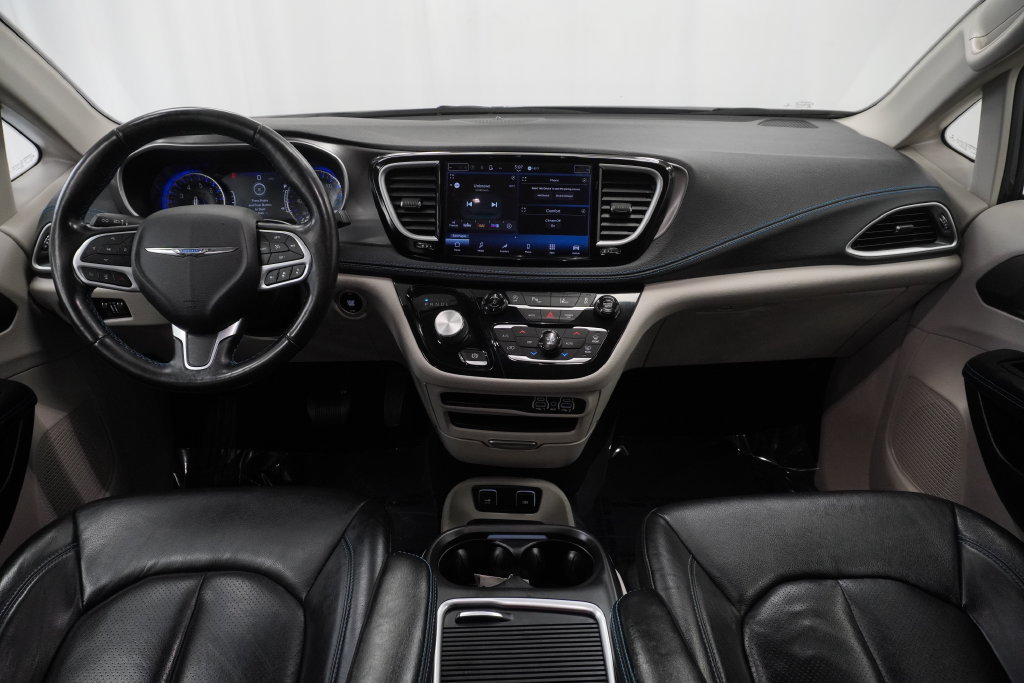 Certified 2021 Chrysler Pacifica Touring-L FWD image 2