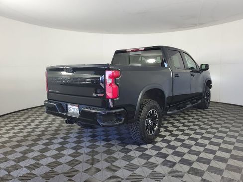 Used 2024 Chevrolet Silverado 1500 ZR2 image 4