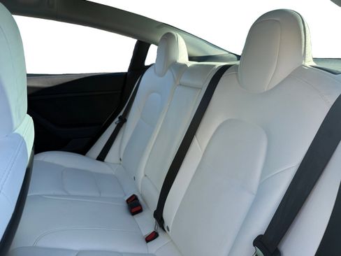 Used 2023 Tesla Model 3 Standard Range image 13