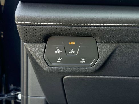 New 2026 Volkswagen Atlas SE image 24