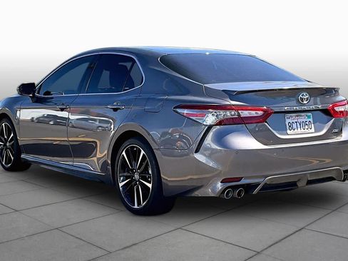 Used 2018 Toyota Camry XSE FWD image 11