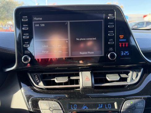 Used 2019 Toyota C-HR XLE image 15