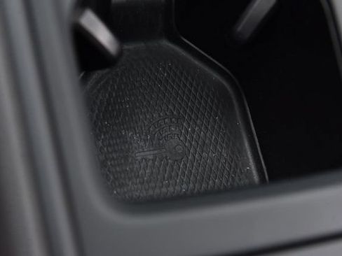 Used 2025 Volkswagen Tiguan S AWD/4WD image 15
