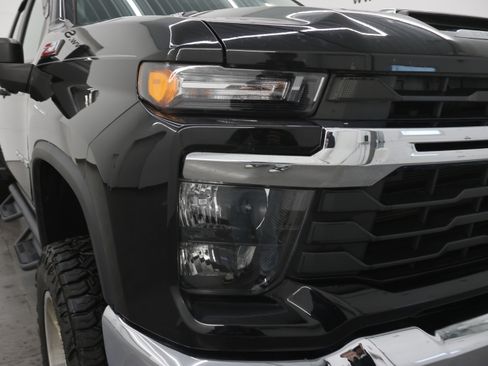 Used 2024 Chevrolet Silverado 2500 LT image 21