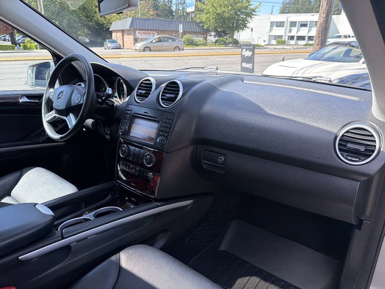 Used 2011 Mercedes-Benz ML 350 BlueTEC 4MATIC image 22