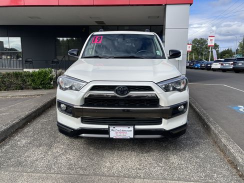 Used 2019 Toyota 4Runner Limited AWD/4WD image 2