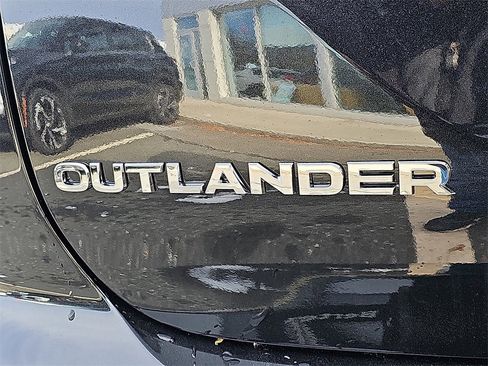 New 2026 Mitsubishi Outlander SE image 20