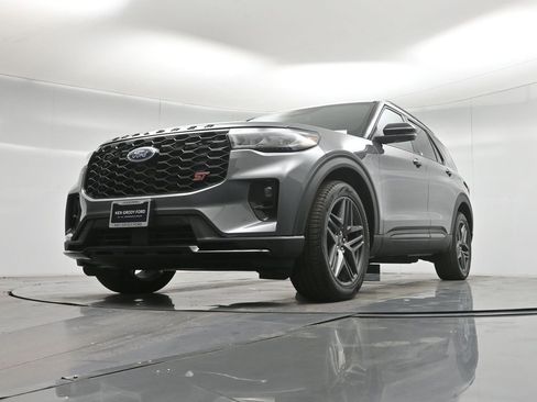 New 2026 Ford Explorer ST image 45