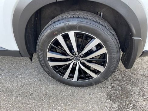 Used 2025 Nissan Pathfinder Platinum w/ Cargo Package image 45