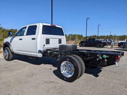 New 2026 RAM 5500 Tradesman w/ Chrome Appearance Group image 16