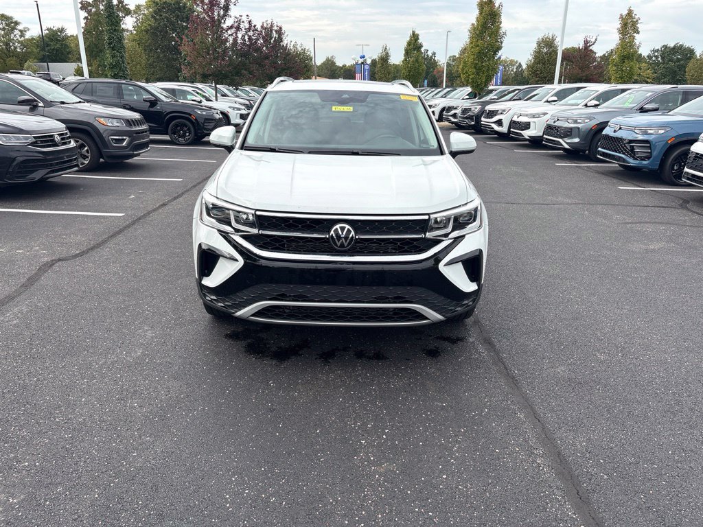 Used 2023 Volkswagen Taos SEL AWD/4WD image 16