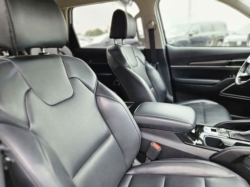 Used 2025 Kia Telluride S image 14