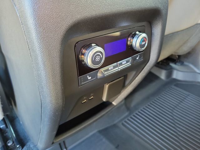 Used 2024 GMC Acadia Elevation w/ Luxury Package FWD image 19
