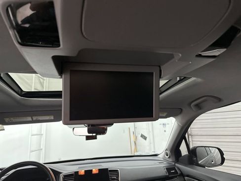 Used 2019 Honda Pilot Touring image 19