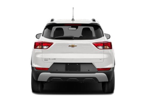 Used 2021 Chevrolet TrailBlazer LS w/ LPO, Blackout Package FWD image 8