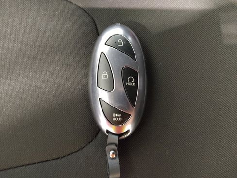 Used 2025 Hyundai Elantra Sport FWD image 32