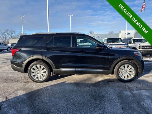 Used 2025 Ford Explorer Platinum w/ LUX Leather Package image 5