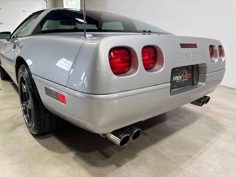 Used 1996 Chevrolet Corvette Coupe RWD image 11