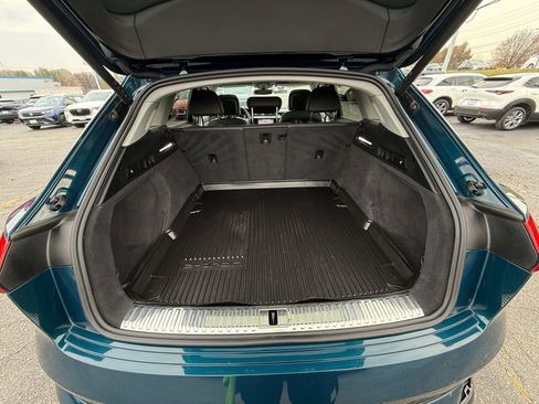 Used 2021 Audi e-tron Premium Plus w/ Premium Plus Package image 24