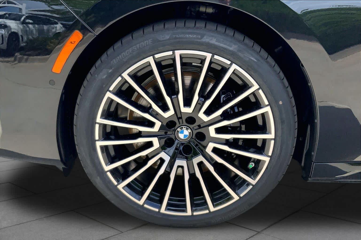New 2026 BMW 760i xDrive w/ Executive Package AWD/4WD image 12