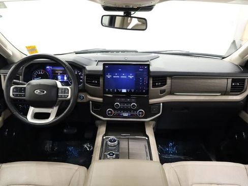 Used 2024 Ford Expedition Max Limited image 16