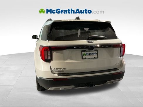 New 2026 Ford Explorer Active w/ Active Comfort Package image 4