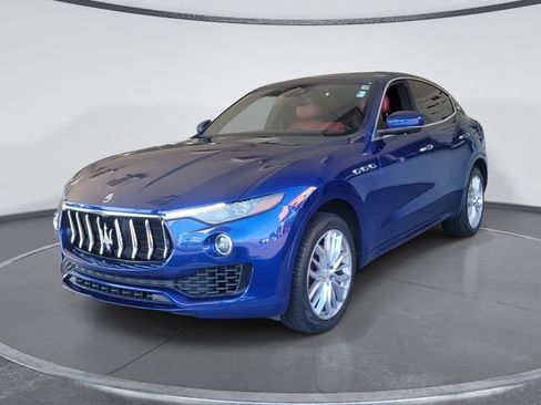 Used 2019 Maserati Levante AWD/4WD image 4