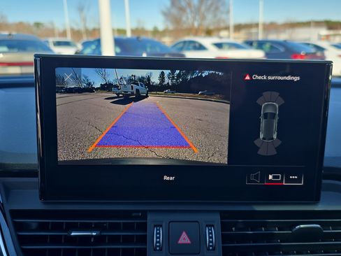 Certified 2025 Audi Q5 2.0T Premium w/ Convenience Plus Package image 22