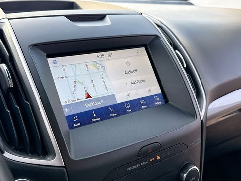 Used 2020 Ford Edge SEL image 9