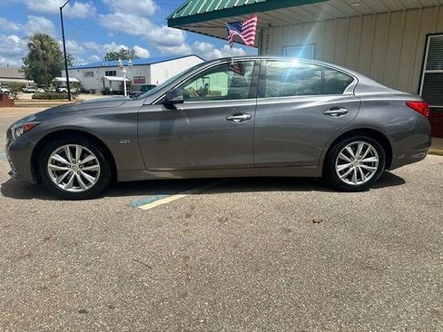 Used 2016 INFINITI Q50 Premium RWD image 3