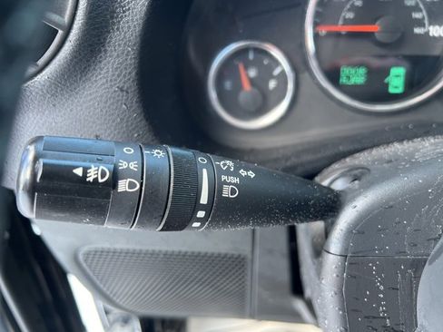 Certified 2018 Jeep Wrangler Unlimited Sport S image 15