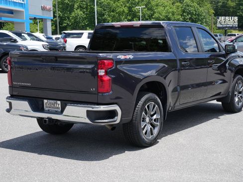 Used 2022 Chevrolet Silverado 1500 LT AWD/4WD image 7