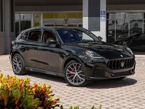 Used 2023 Maserati Grecale Trofeo AWD/4WD image 3