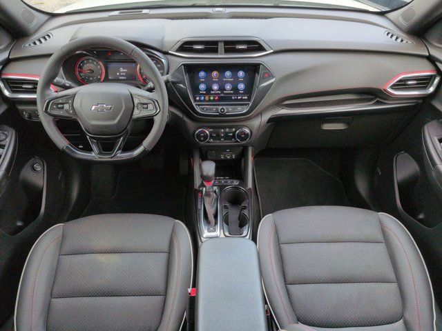 Used 2023 Chevrolet TrailBlazer RS w/ Sun and Liftgate Package FWD image 15