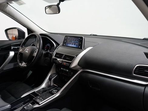 Used 2018 Mitsubishi Eclipse Cross SE image 15