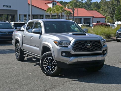 Certified 2023 Toyota Tacoma SR image 6