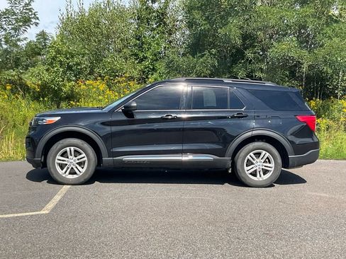 Used 2021 Ford Explorer XLT w/ Class III Trailer Tow Package AWD/4WD image 34