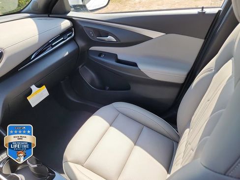 New 2026 Buick Envista Avenir FWD image 14