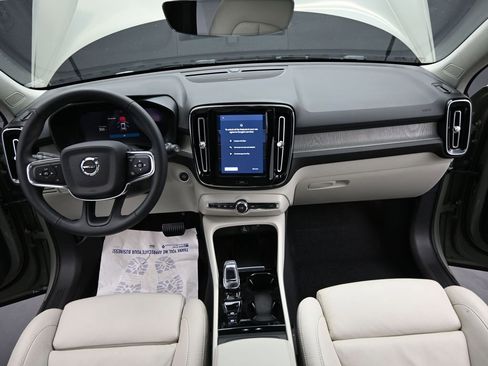 Certified 2023 Volvo XC40 B5 Plus w/ Driver Assist Package image 22