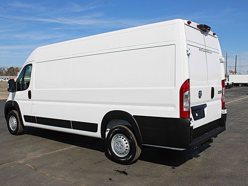 Used 2025 RAM ProMaster 3500 w/ Convenience Group image 4