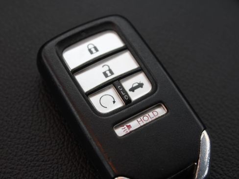 Used 2019 Honda Accord EX image 15