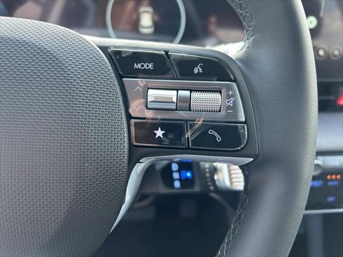 New 2025 Hyundai Ioniq 5 SE image 15