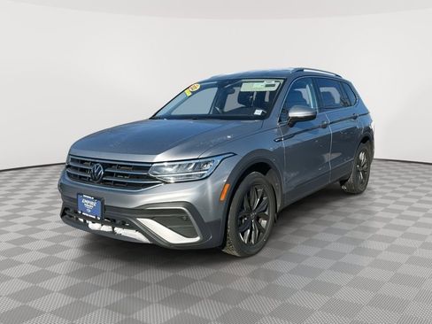 Used 2023 Volkswagen Tiguan SE image 7