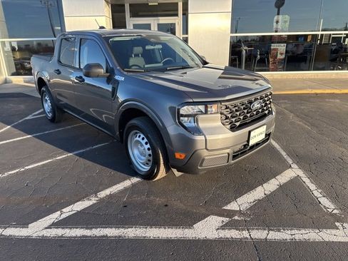 Used 2025 Ford Maverick XL image 8