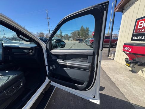 Used 2022 Ford Expedition Platinum AWD/4WD image 27