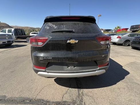 Used 2025 Chevrolet TrailBlazer LT AWD/4WD image 4