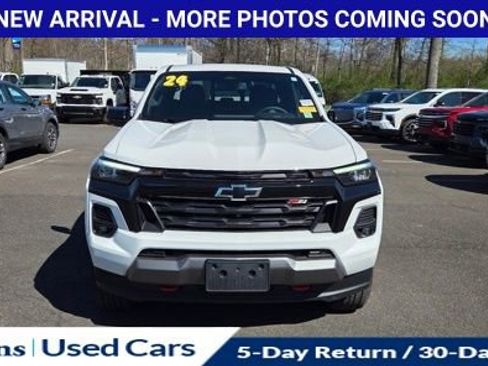 Certified 2024 Chevrolet Colorado Z71 w/ Z71 Convenience Package 2 image 12