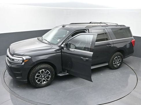 Used 2023 Ford Expedition Max XLT AWD/4WD image 30