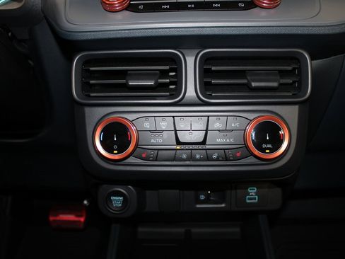 Certified 2024 Ford Maverick Lariat w/ Black Appearance Package image 14